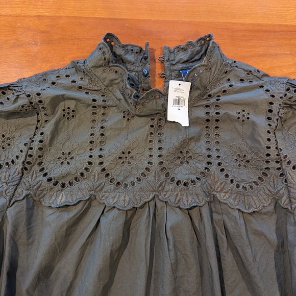 Gap Mock eyelet blouse - Picture 3 of 6